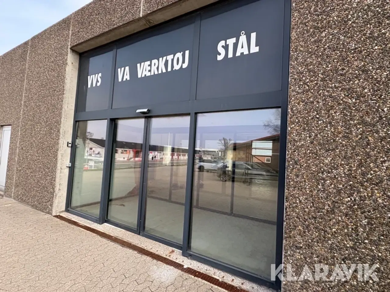 Billede 7 - Indgangsparti med vindfangssluse Record