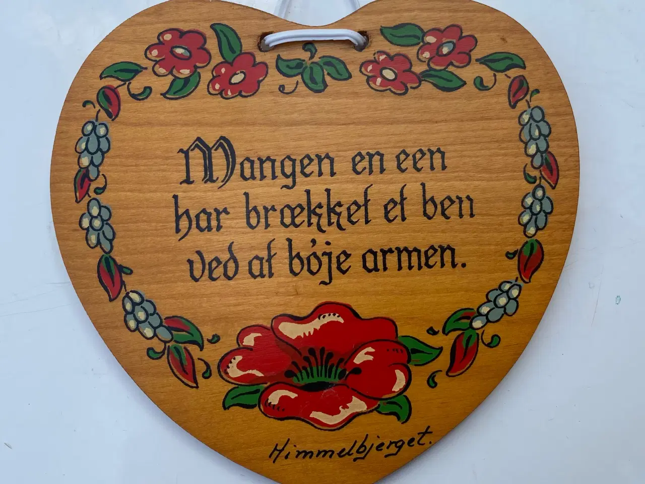 Billede 1 - Gl. hjerte, træskilt fra Himmelbjerget, kr. 25,-