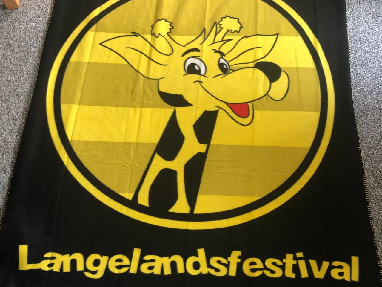 Billede 1 - Tæppe fra Langelandsfestival