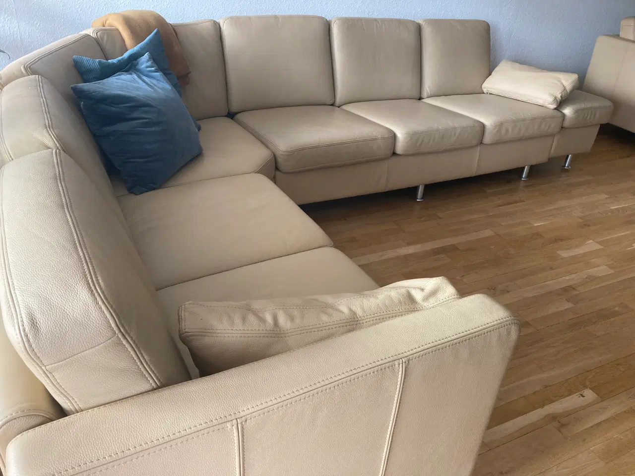 Billede 1 -  Læder Hjørnesofa cremfarvet 
