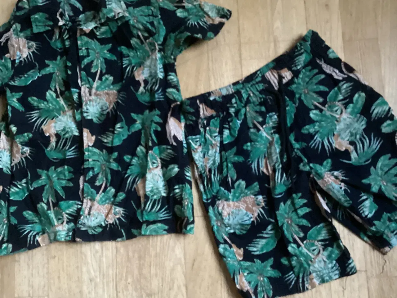 Billede 1 - Shortssæt med mønster