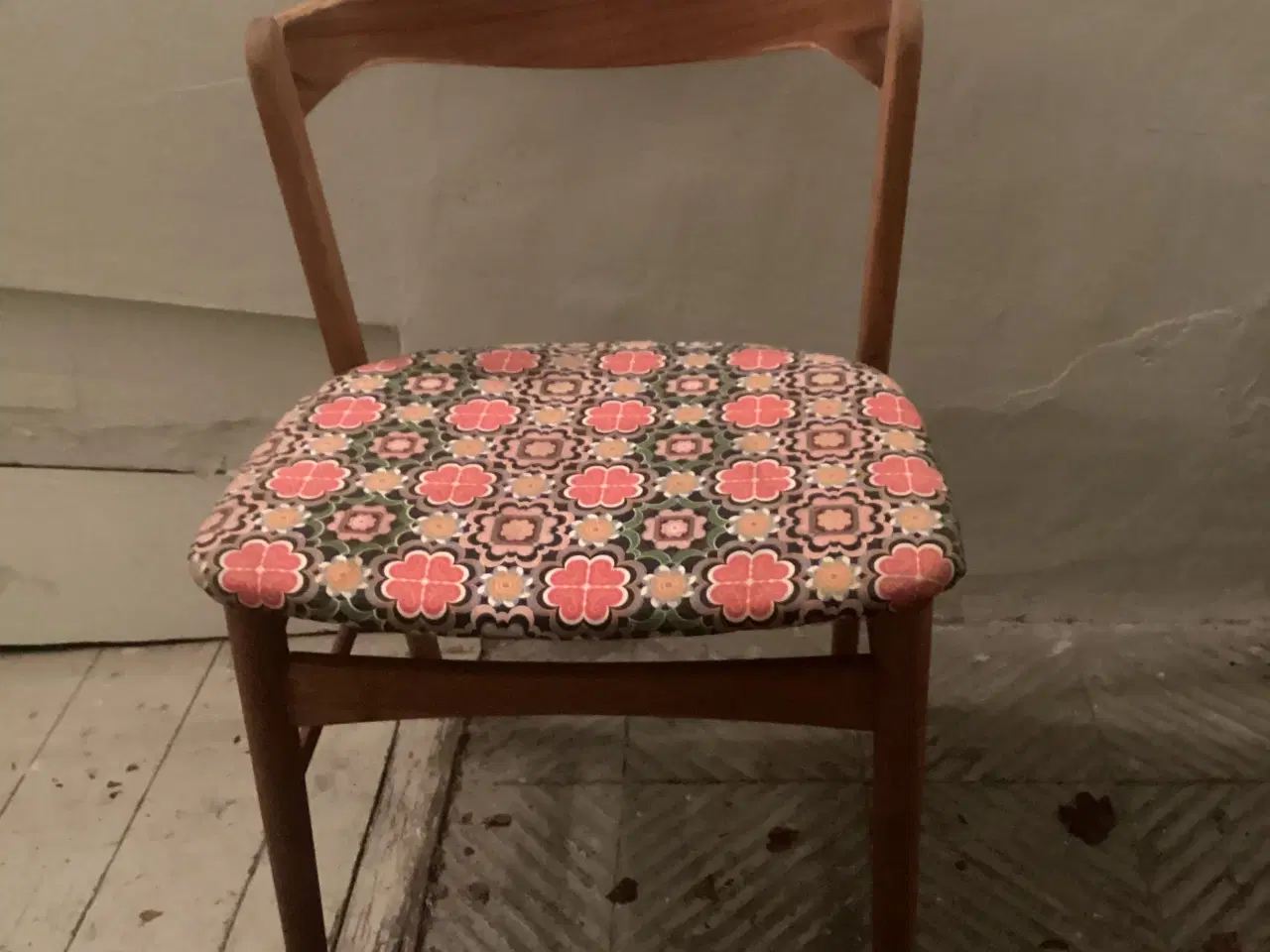 Billede 2 - Teaktræ stol, evt skrivebordsstol