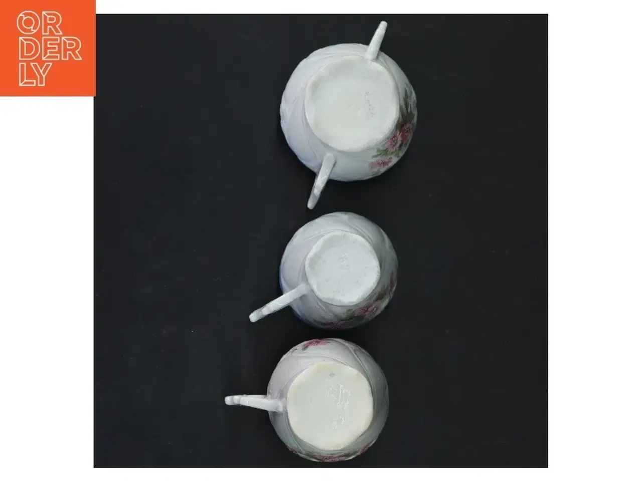 Billede 3 - Porcelæns kaffestel med blomstertryk (str. 9,5x5&7x6&8x8 cm)