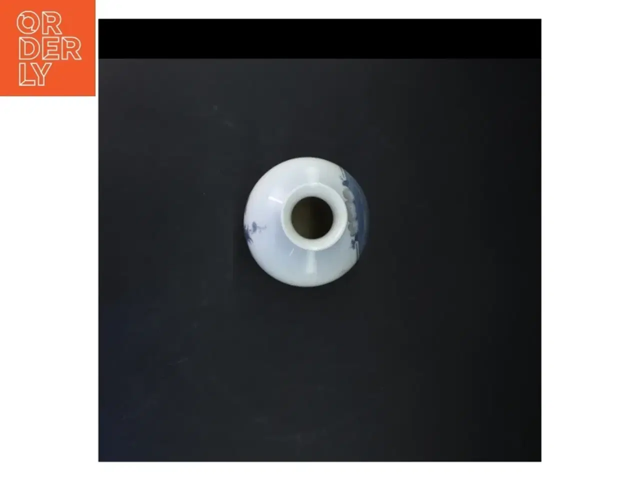 Billede 3 - Porcelæns vase med sejlskibsmotiv fra Royal Copenhagen (str. 17 cm)