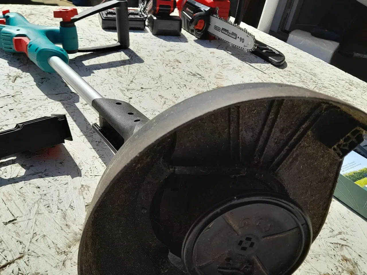 Billede 4 - Græstrimmer.