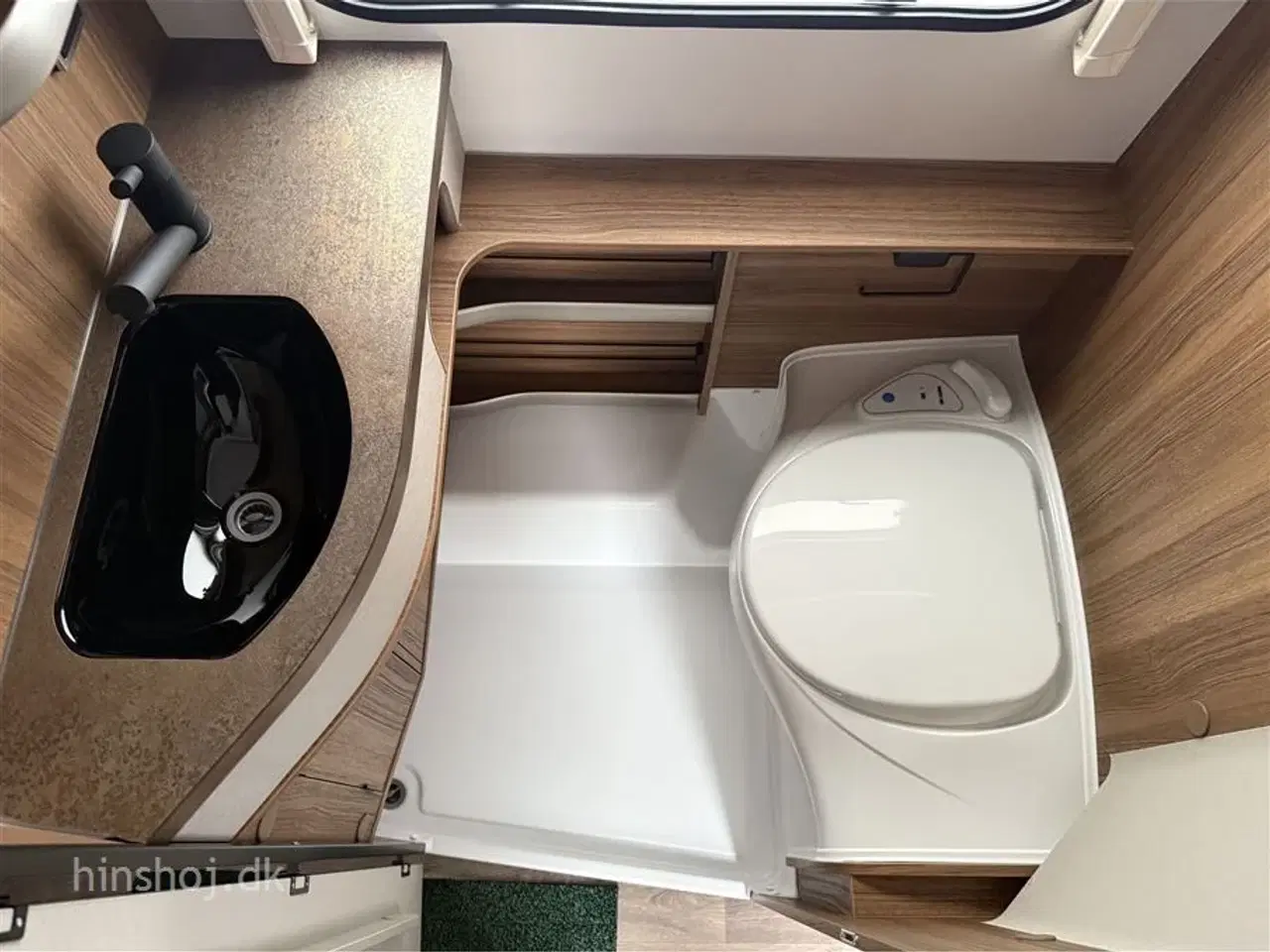 Billede 6 - 2026 - Eriba Touring 430 Legend Lækker rejsevogn med fast dobbeltseng fra Hinshøj Caravan
