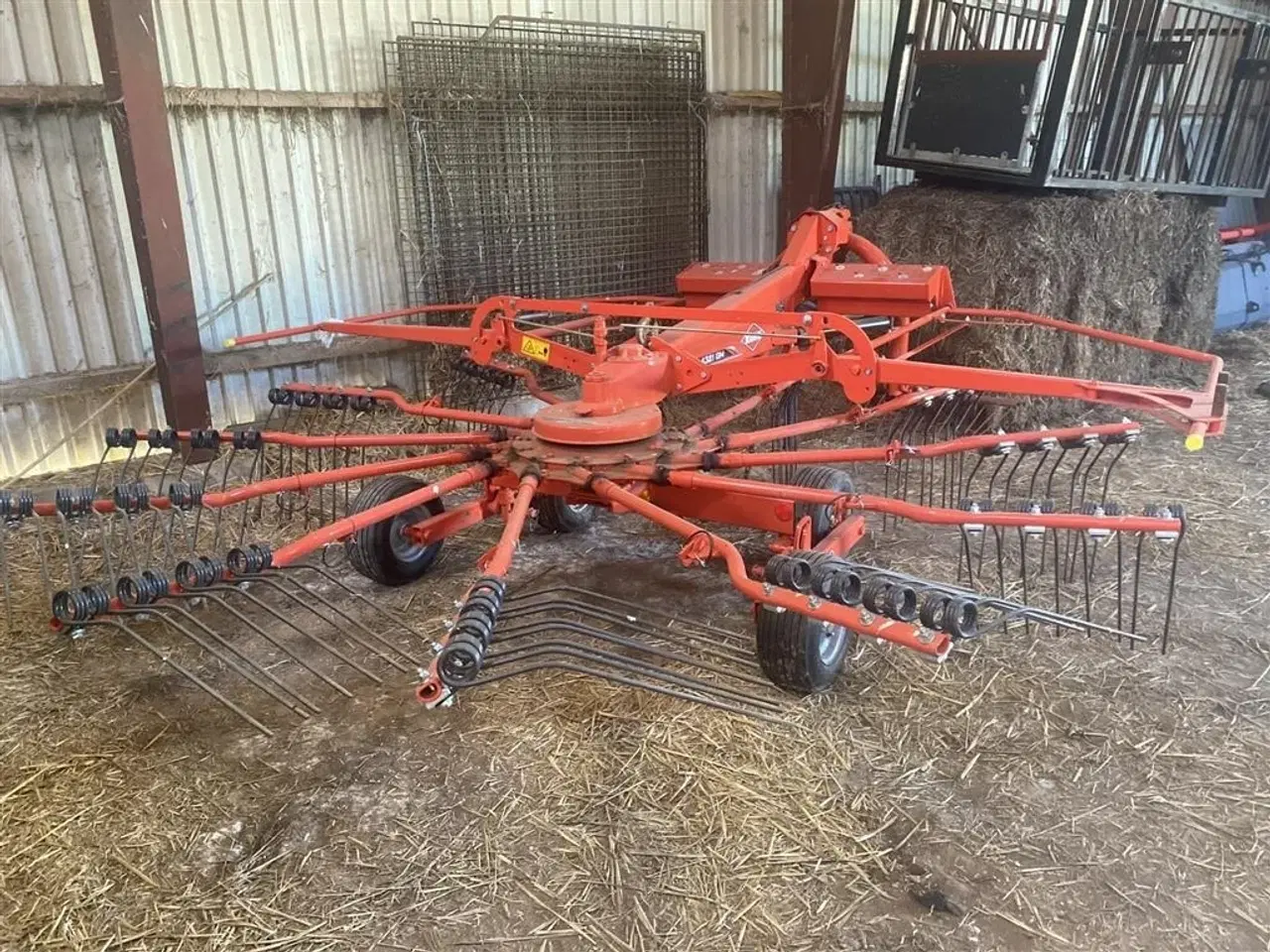 Billede 3 - Kuhn GA 4321 GM Kun kørt 15 timer. Dug medfølger