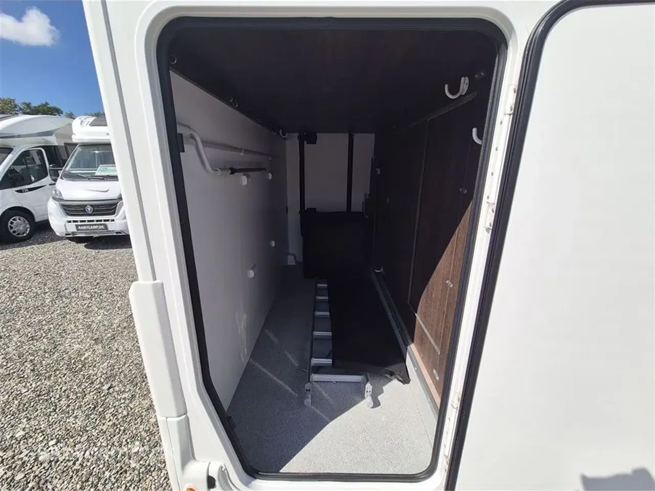 Billede 25 - 2020 - Benimar Tessoro T487 NK   NK Pakke. Automatgear. solceller. markise. Lithium Batteri. 2000w inverter. A/C. Undervognsbehandling.