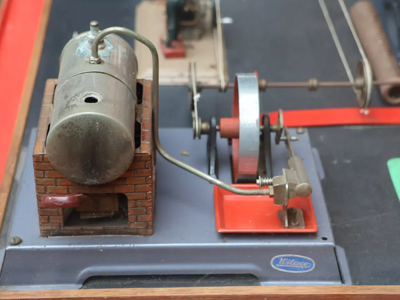 Billede 5 - Glasmontre m/dampmaskiner og div tilbehør, ca 1910