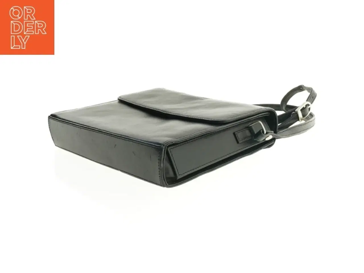 Billede 2 - Sort lædertaske med justerbar rem (str. 22 x 18 x 4 cm)