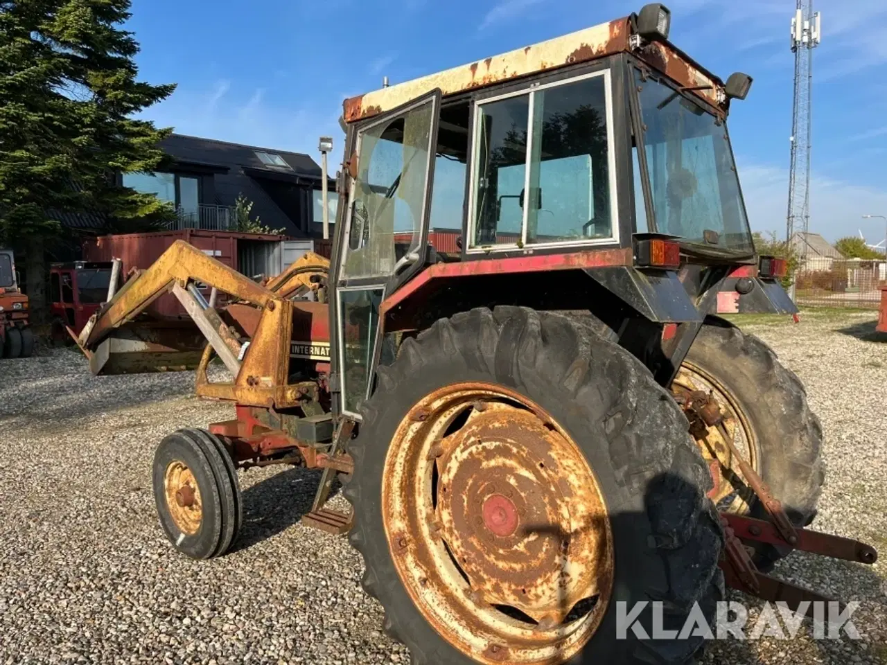 Billede 4 - Traktor International 684 med frontlæsser