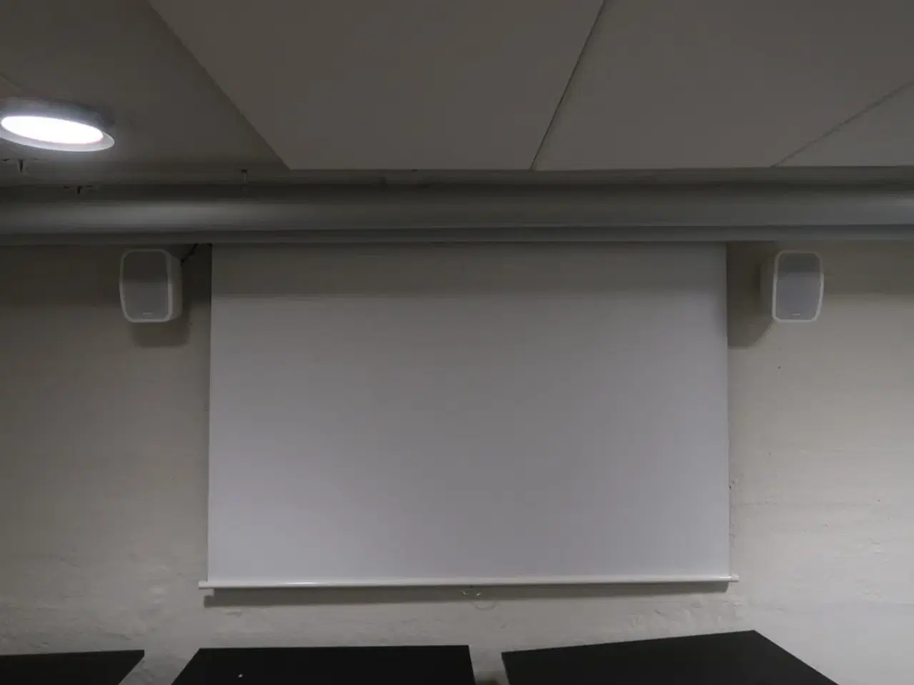 Billede 1 - Optoma projektor + lærred & højtalere