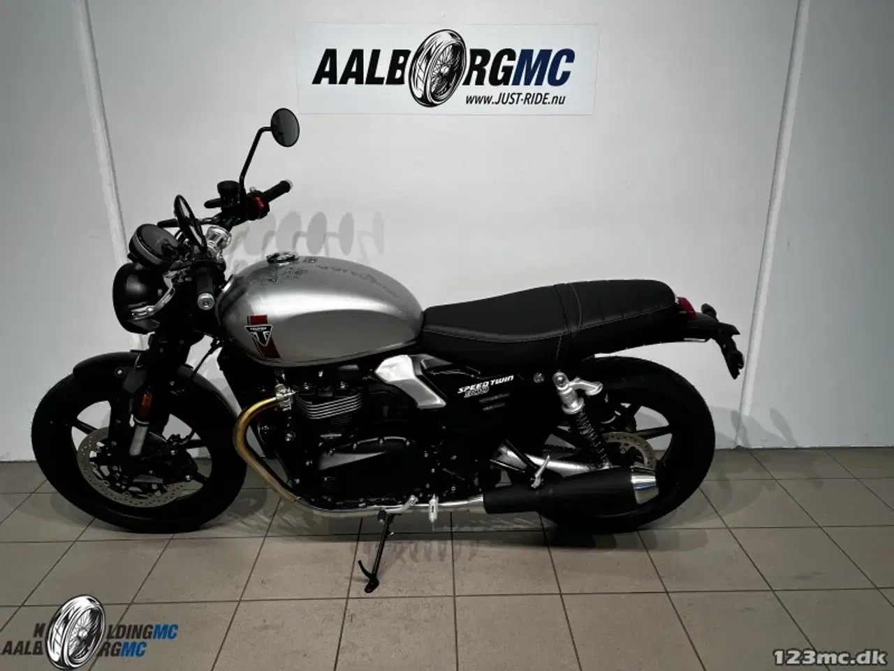 Billede 2 - Triumph Speed Twin 900 900 Aluminium Silver/Carnival Red/Jet Black