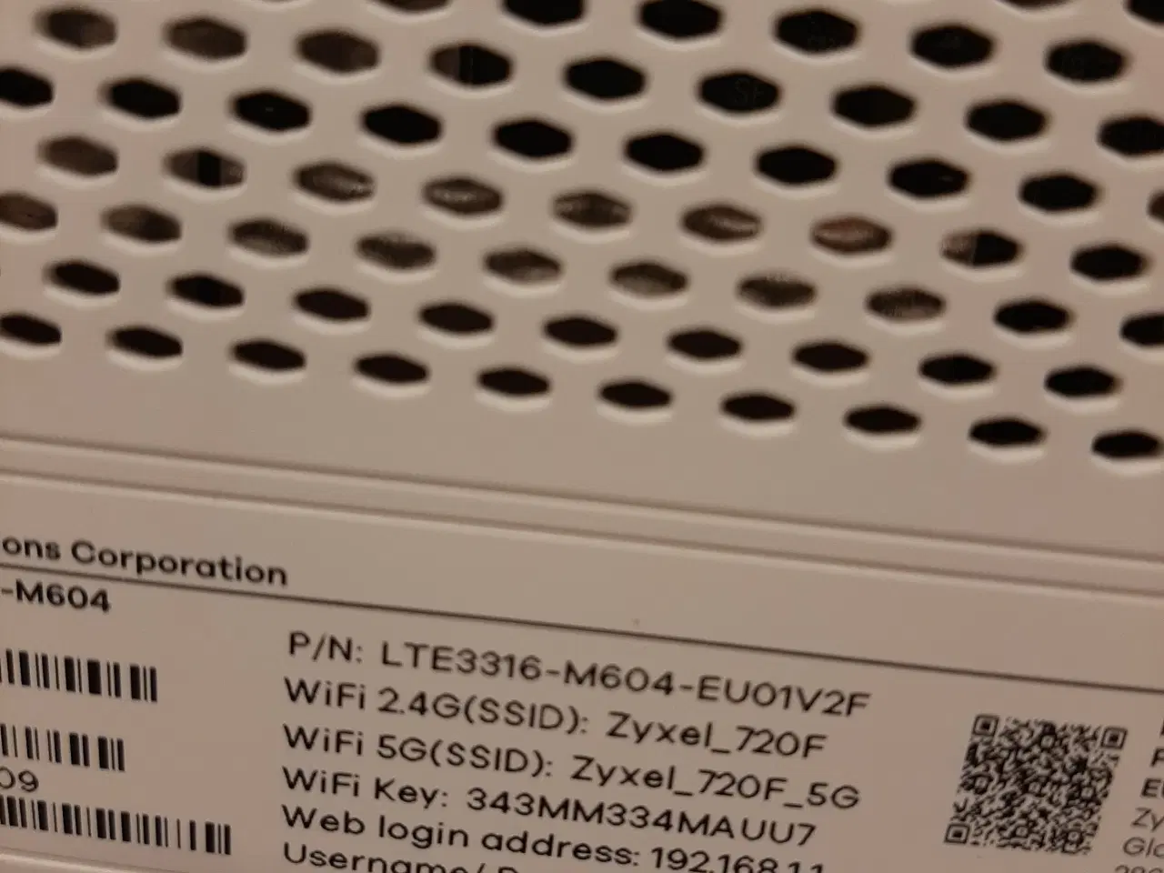 Billede 4 - 4G⚪Zyxel LTE3316-M604, til simkort, med VOIP.