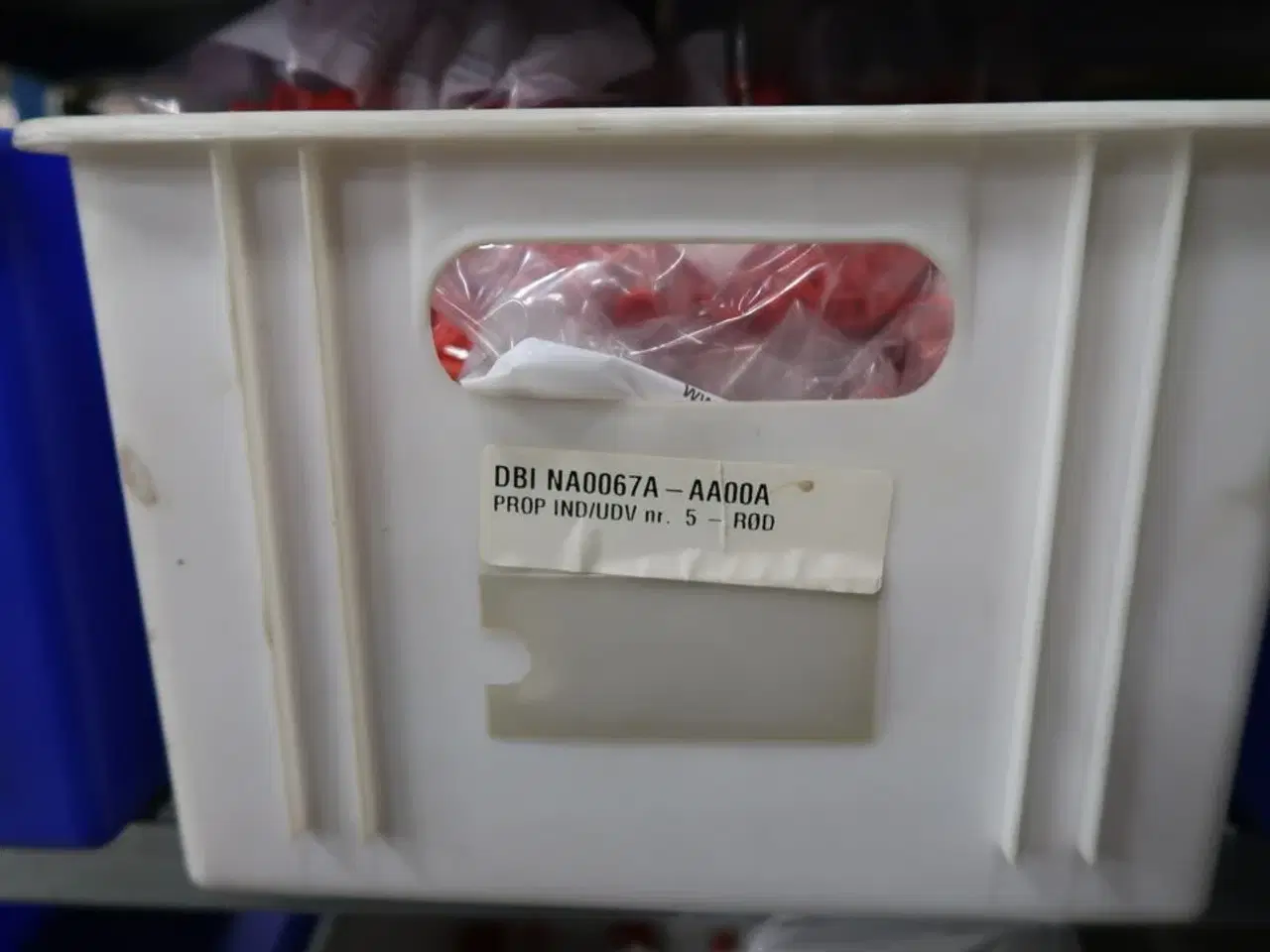 Billede 4 - 12 fag lagerreoler med indhold