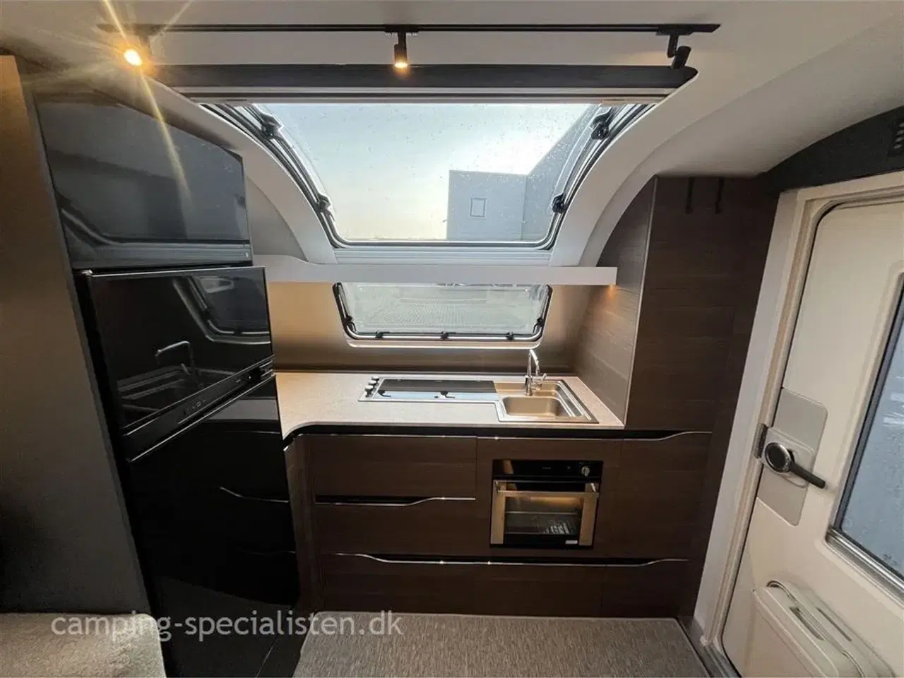 Billede 5 - 2024 - Adria Alpina 663 HT   Adria Alpina 663 HT 2024 - Se den nu hos Camping-Specialisten.dk