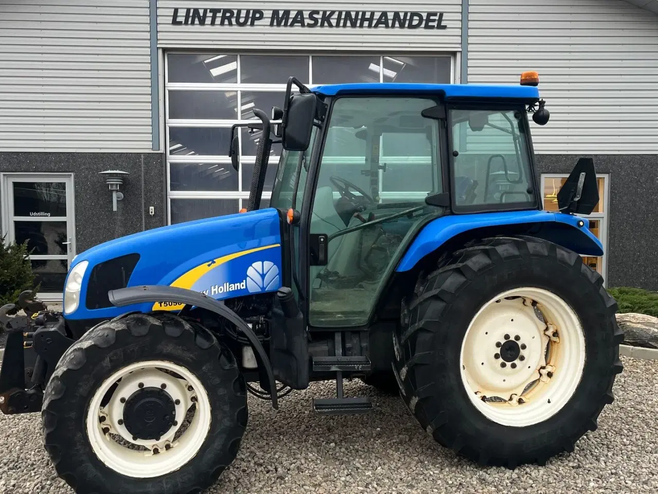 Billede 1 - New Holland T5050 Med frontlift