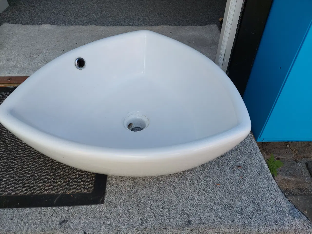 Billede 7 - tre kant model, Håndvask