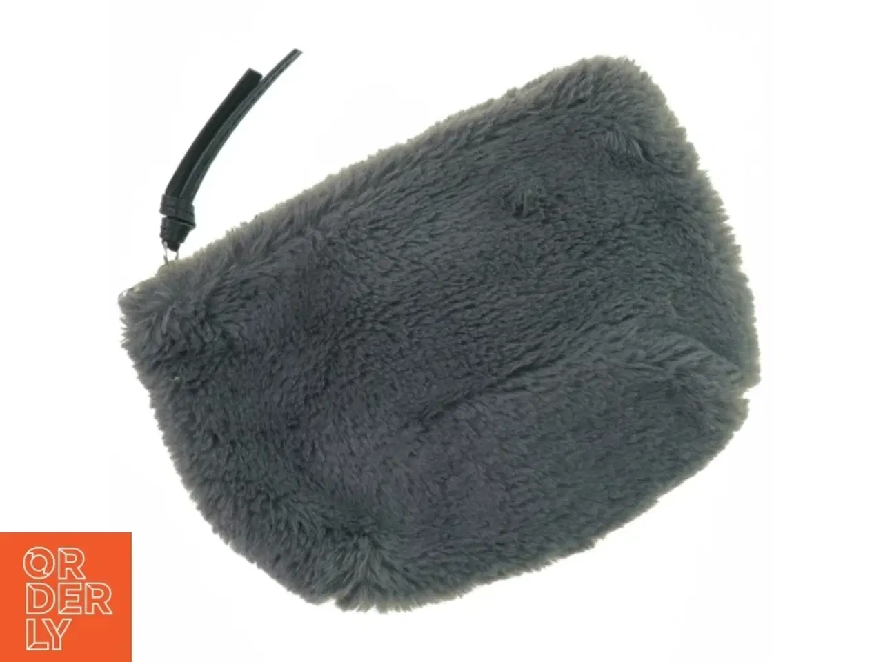 Billede 3 - Taske i fakefur fra H&M (str. 22 x 16 cm)