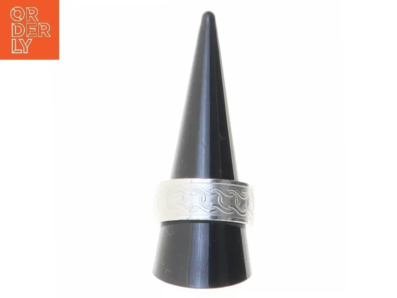 Billede 2 - ring med bølgemønster (str. 64)