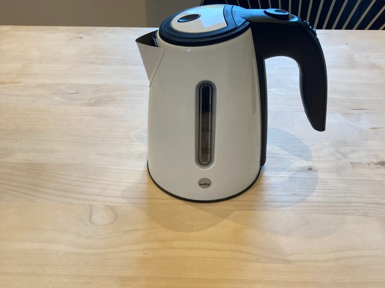 Billede 4 - Elkedel, 1500 Watt, 1 liter