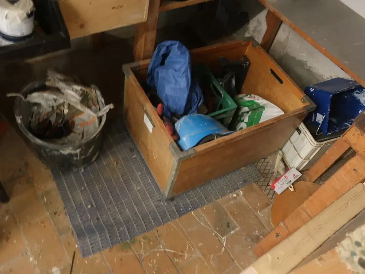 Billede 39 - Ryd hele værkstedet for løse dele