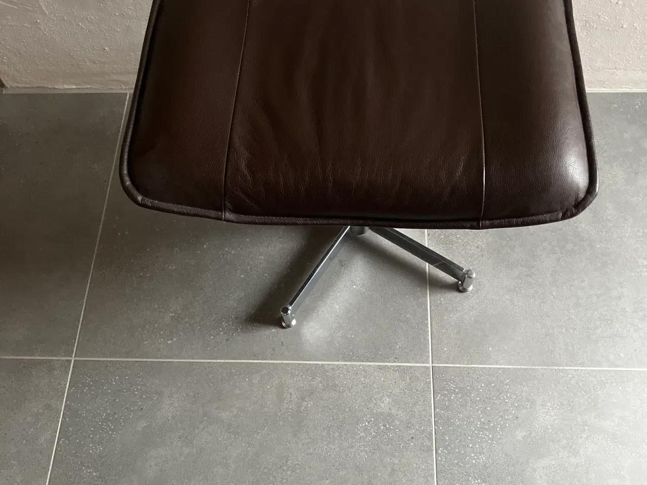 Billede 2 - Fodskammel brun læder