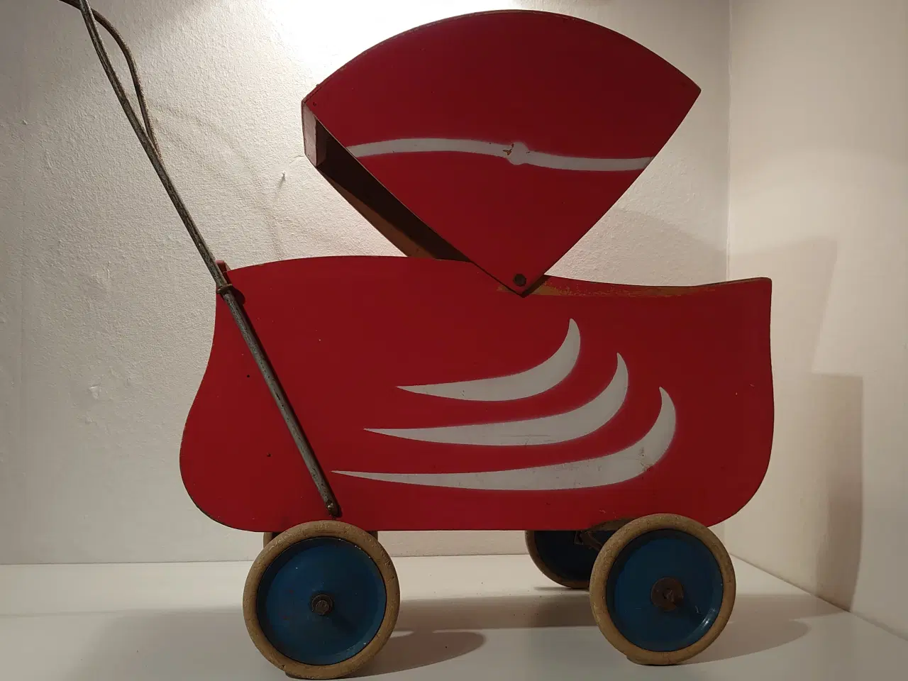 Billede 6 - Fin gammel dukkevogn. Ca 1950
