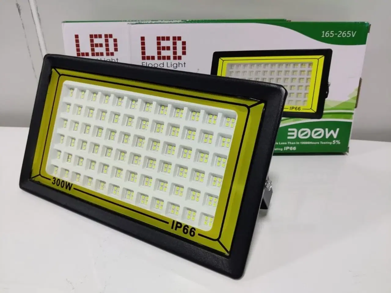 Billede 1 - 2 stk. 300 watt LED Projektør, vandtæt.