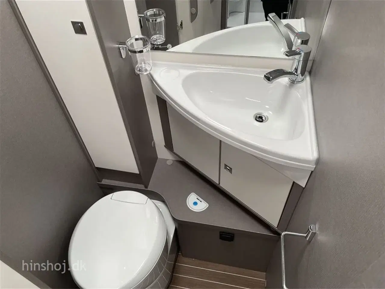 Billede 6 - 2024 - Etrusco T 7.3 SF Complete Sel. Etrusco By Hymer – Luksus og Funktionalitet i Perfekt Harmoni fra Hinshøj Caravan