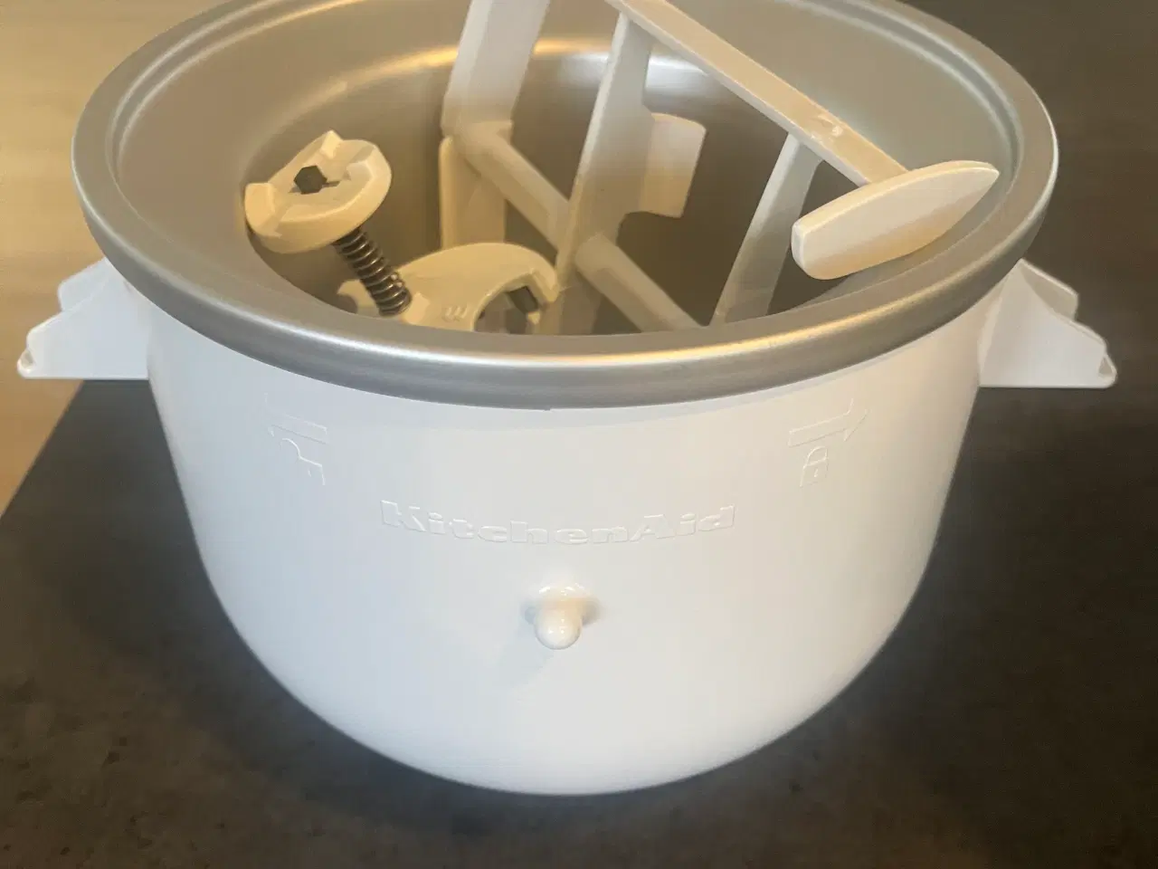 Billede 10 - KitchenAid Artisan 5KSM150 (rød) — velholdt + ekst