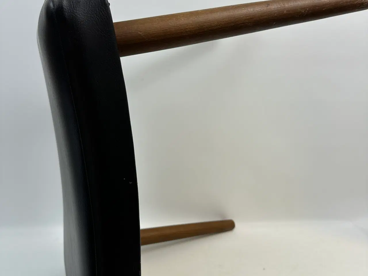 Billede 6 - Retro skammel i teak og sort nappa