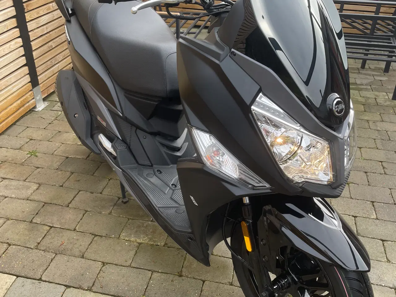 Billede 1 - Super flot scooter 