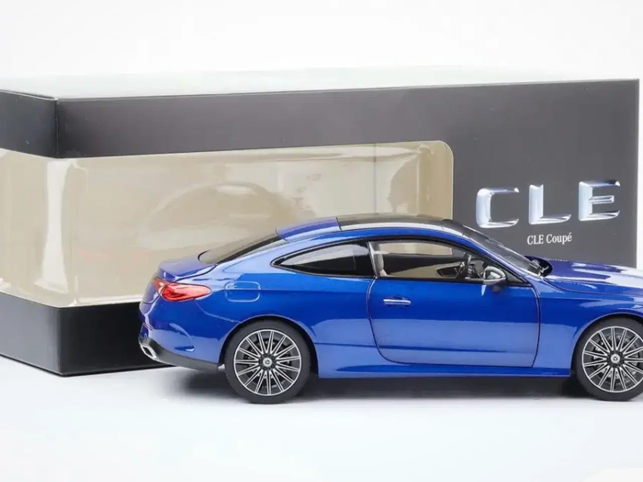 Billede 3 - 1:18 Mercedes CLE Coupe 2023