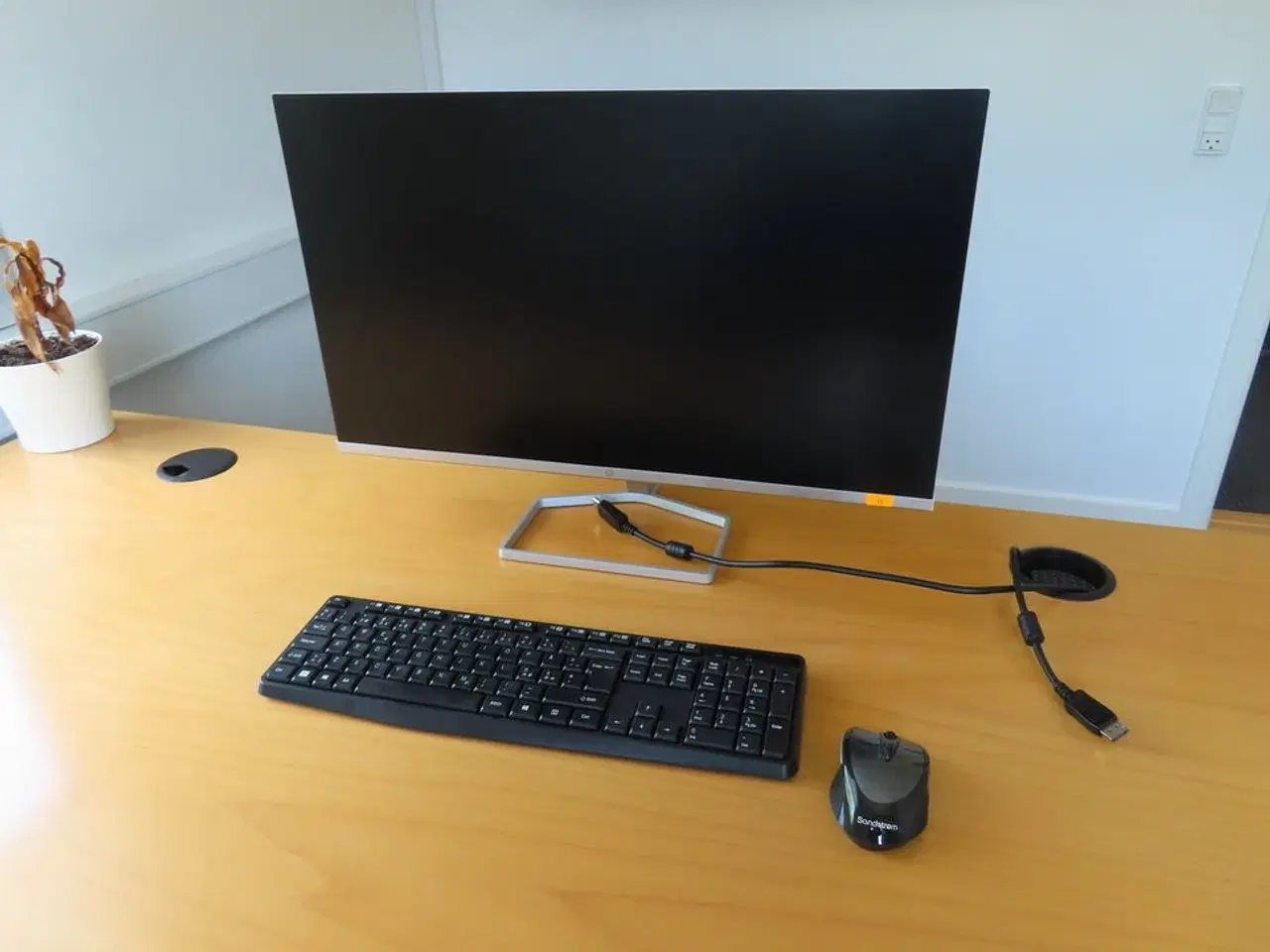 Billede 1 - 27" monitor, HP M27FW, Tastatur og mus