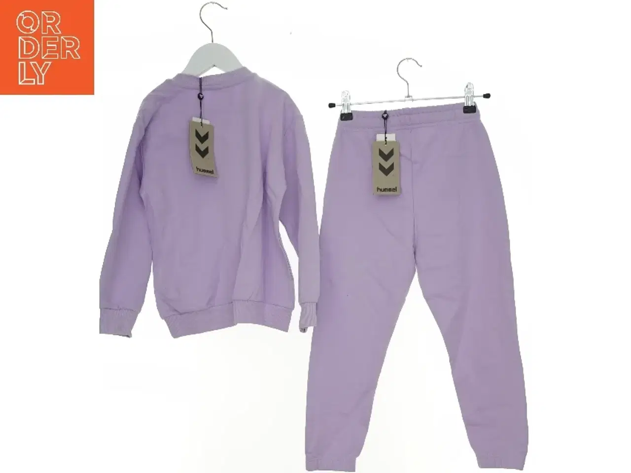 Billede 2 - Sæt træningstøj til børn (2 dele.) fra Hummel (str. 116 cm)