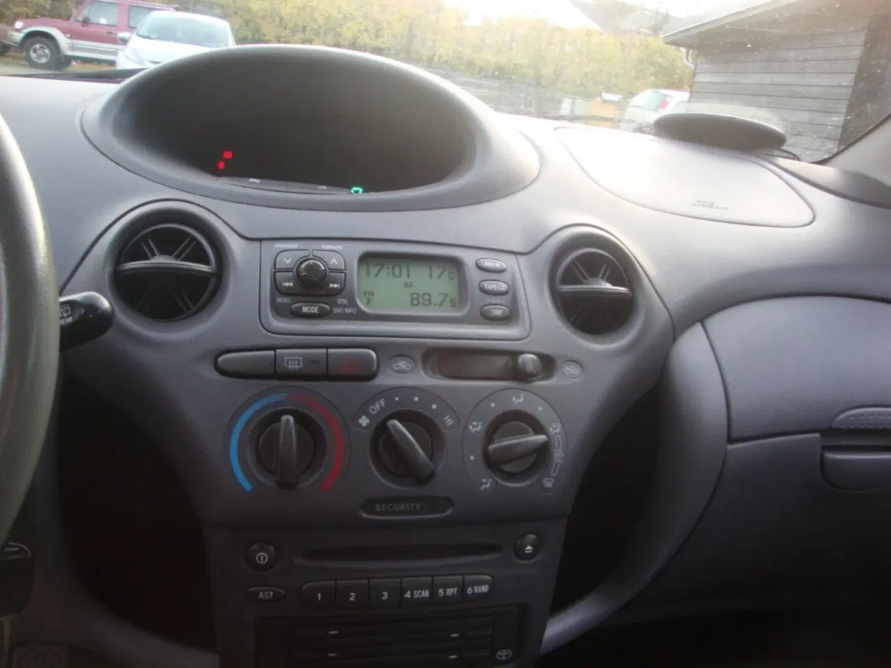 Billede 10 - Toyota Yaris 1,3 Luna Komfort