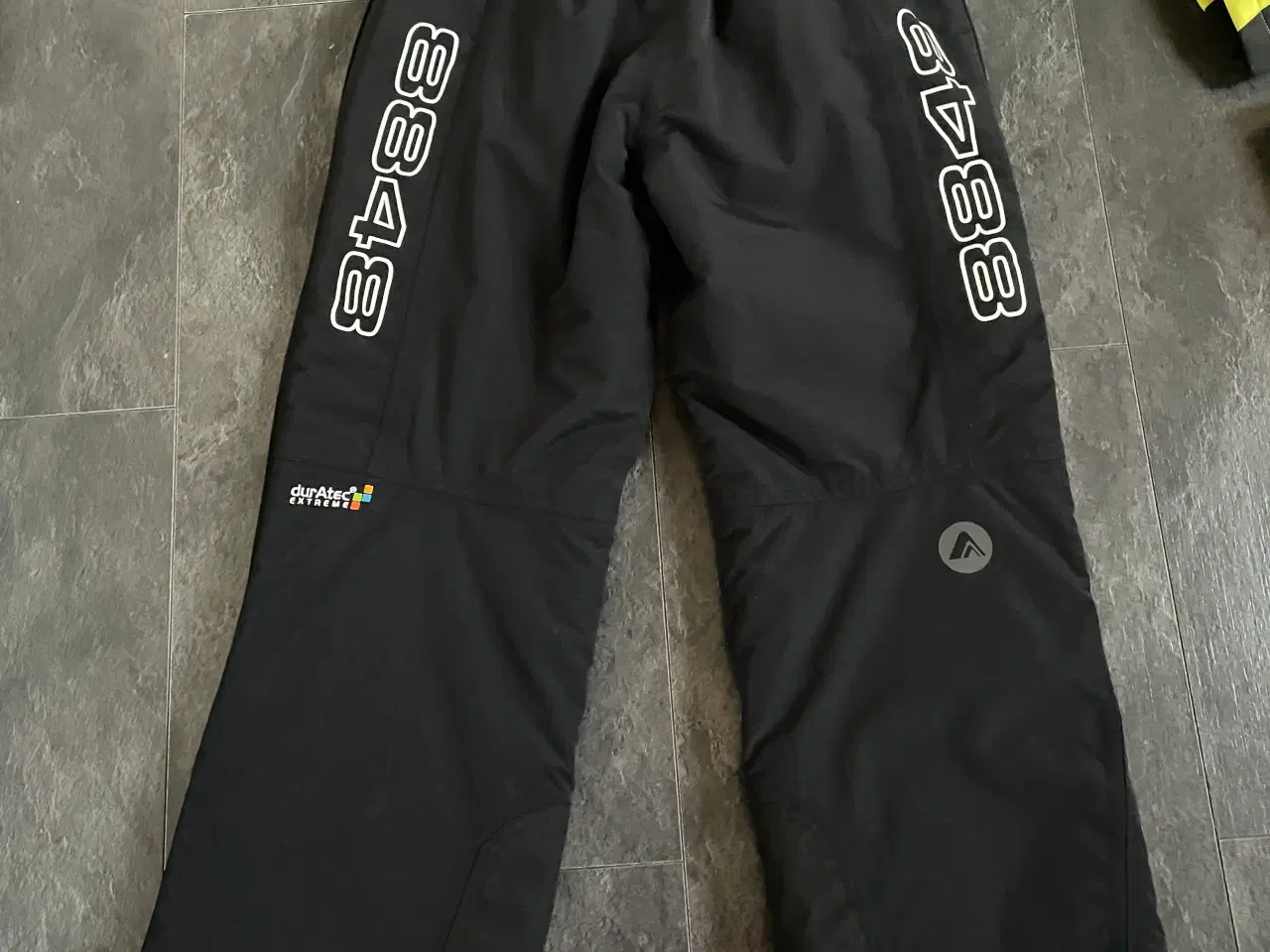 Billede 3 - Nye skibukser 8-16 år 