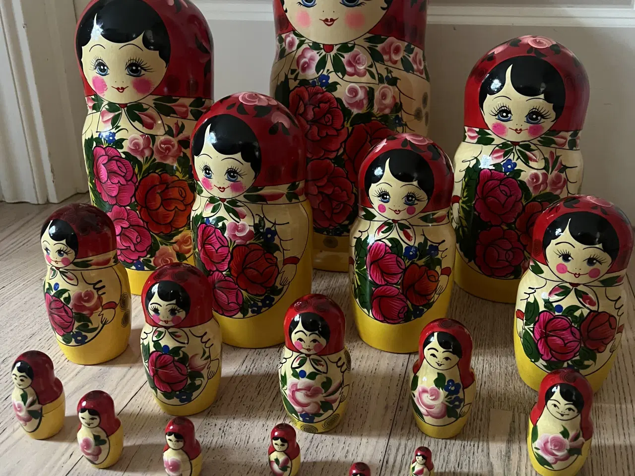 Billede 4 - Rigtig stor smuk retro babushka 