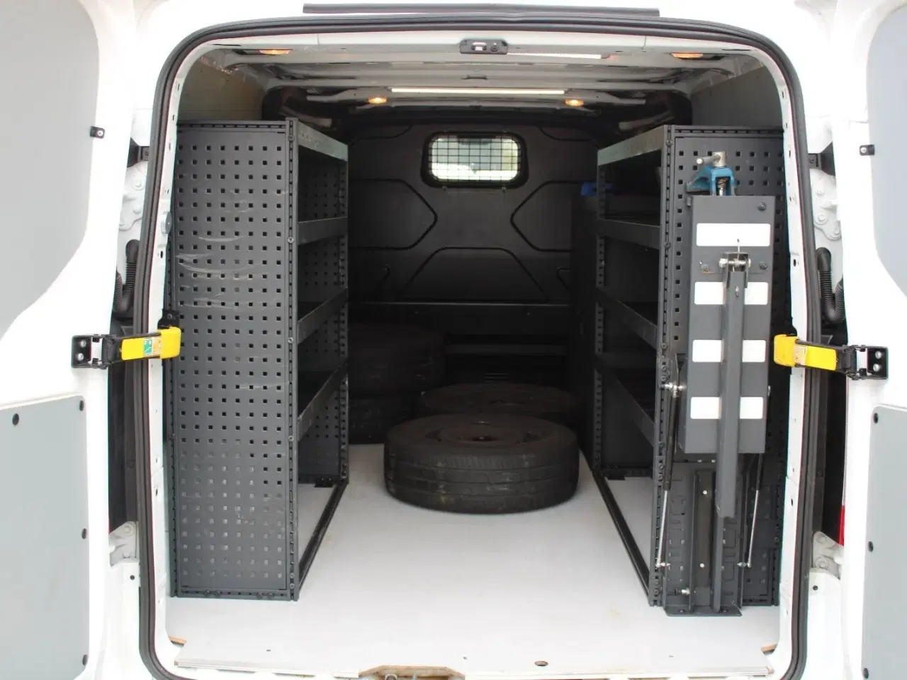 Billede 1 - Ford Transit Custom 320L 2,0 TDCi 130 Trend