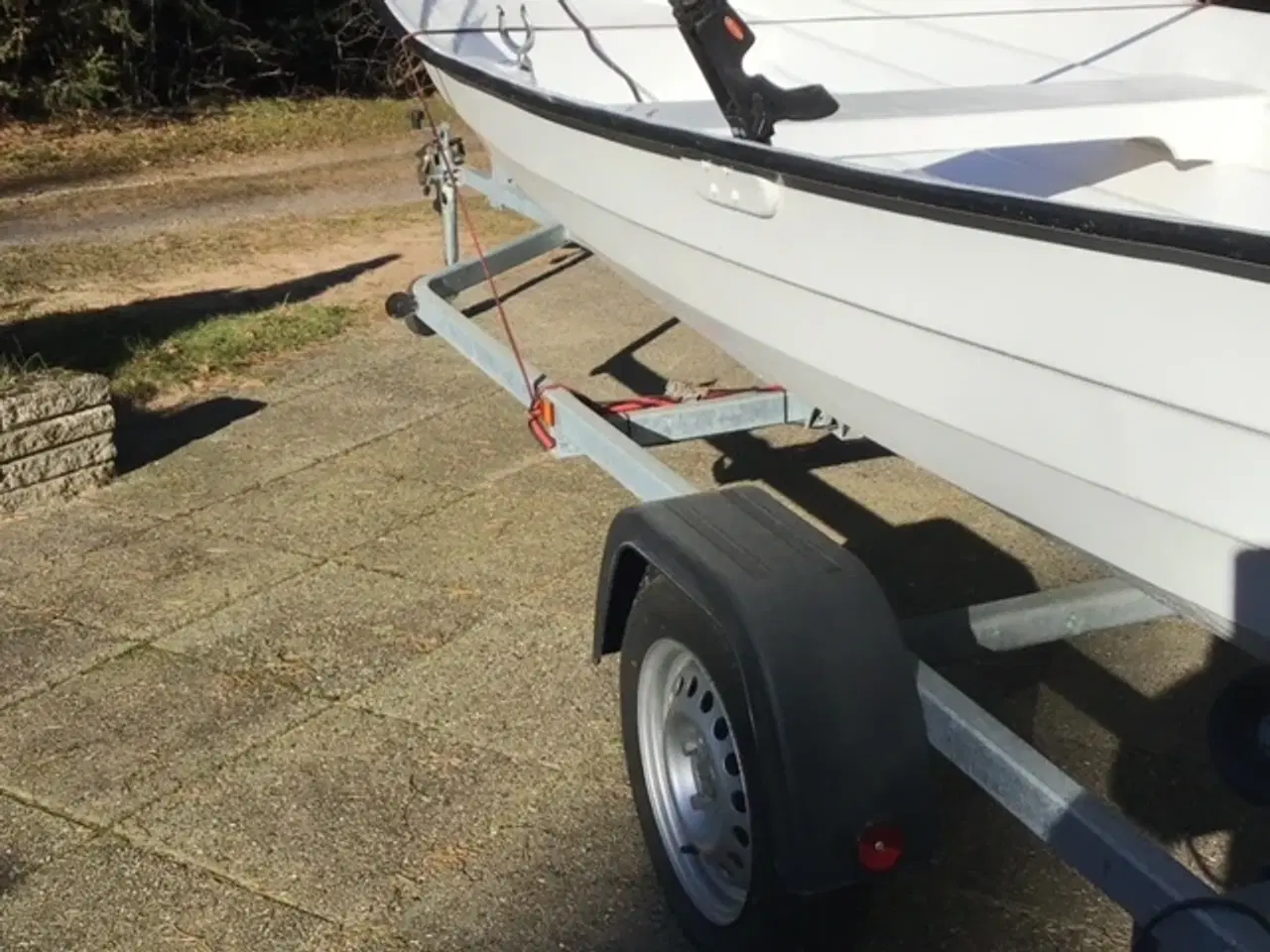 Billede 2 - Glasfiber jolle 15 fod incl. motor og trailer