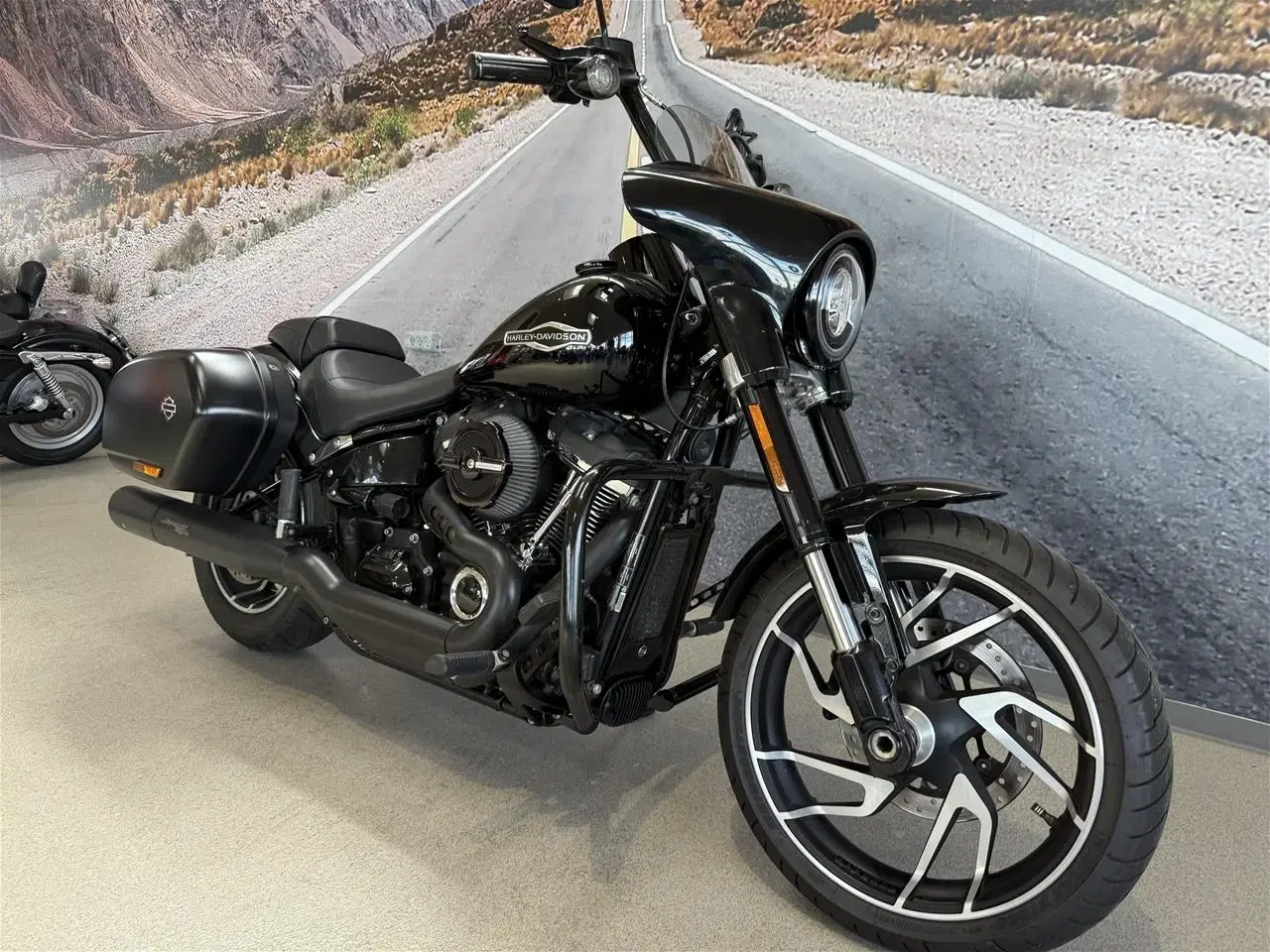 Billede 3 - Harley-Davidson FLSB Sport Glide 107"
