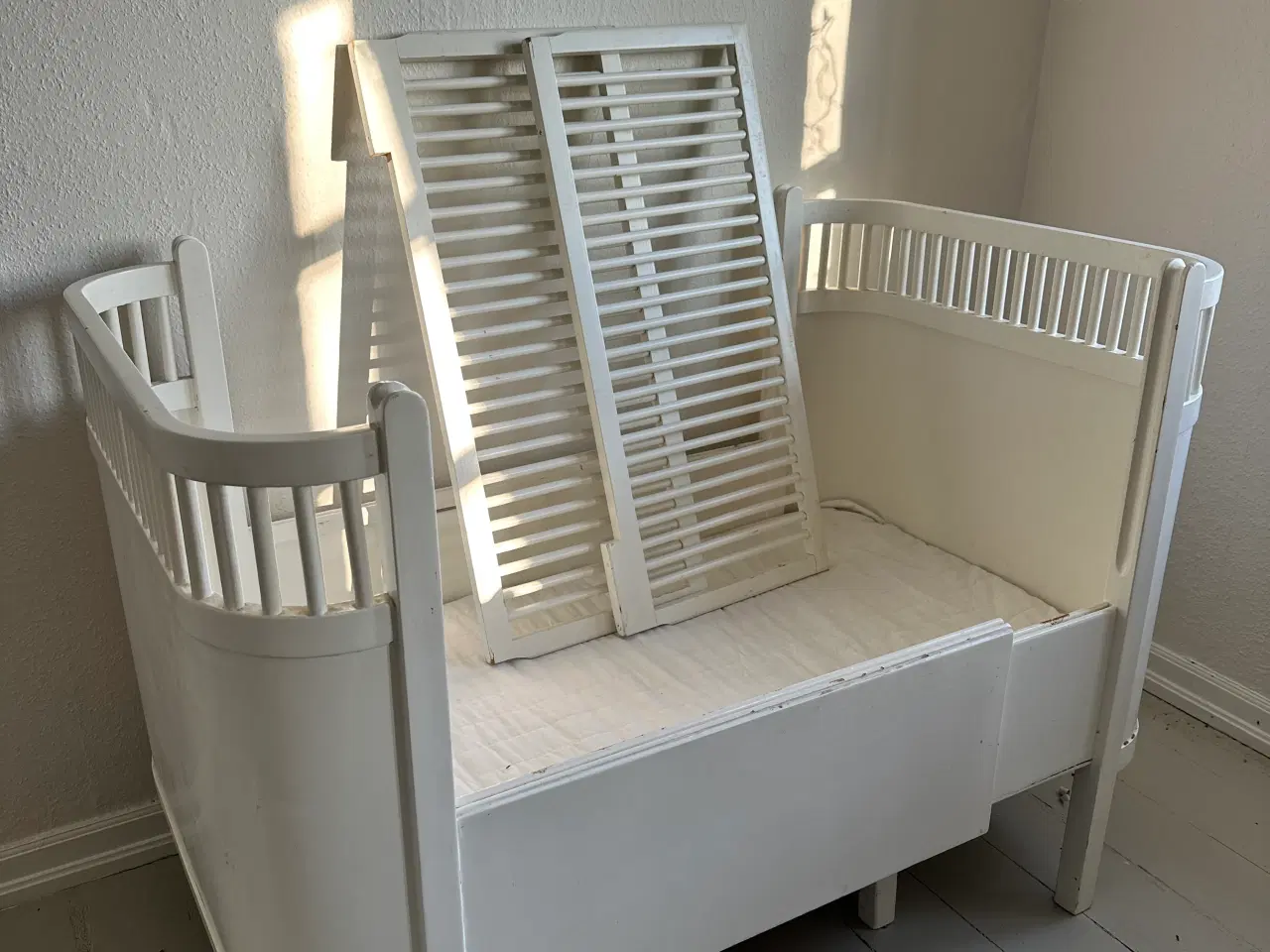 Billede 1 - Original Lille Per tremmeseng/udtræksseng