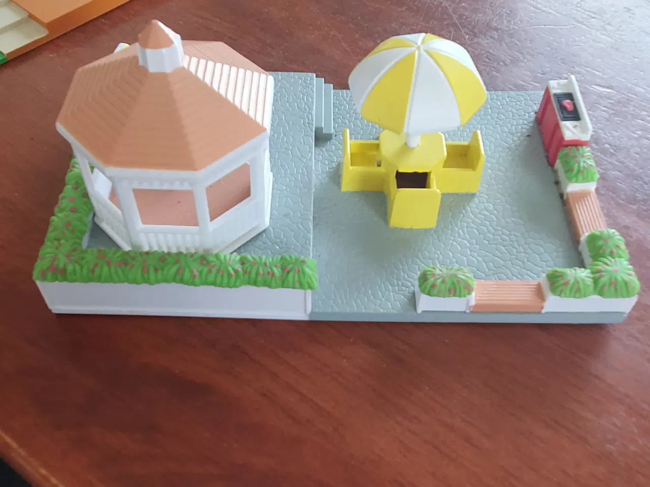 Billede 11 - Miniature  have / dukkehus 