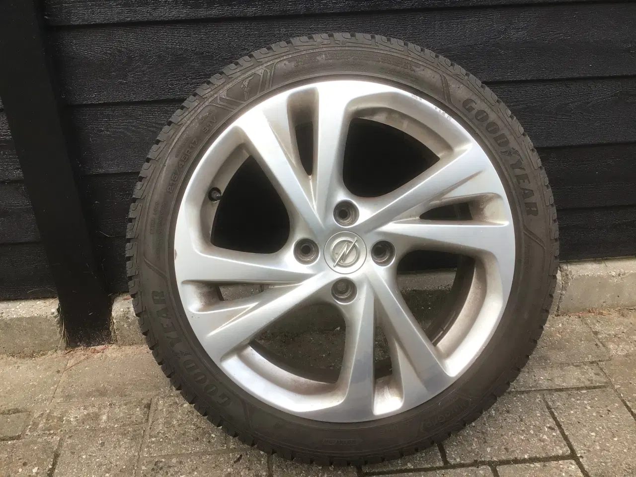 Billede 1 - Sommerdæk med aluminiumsfælg, 4 stk, Obel Corsa