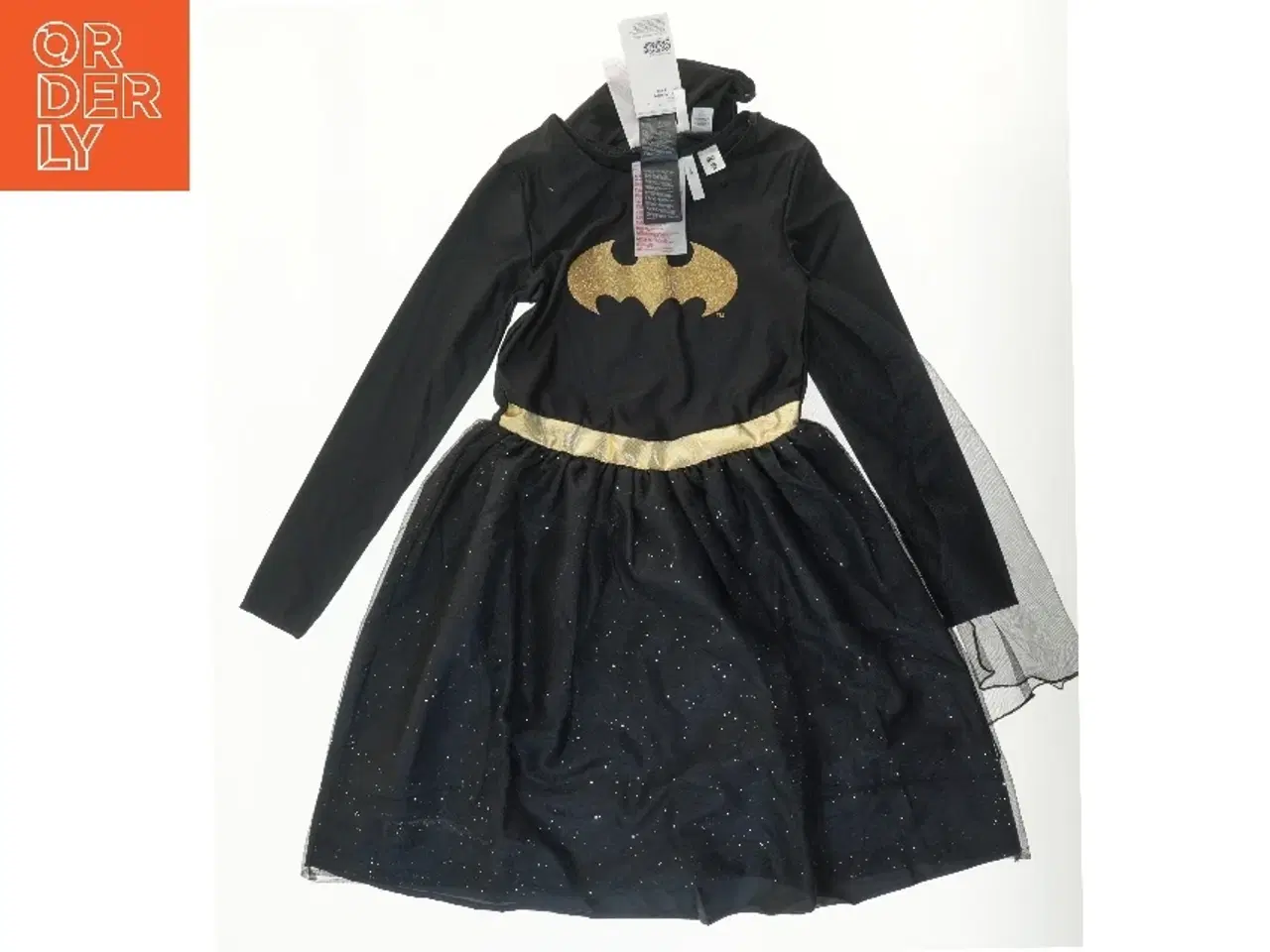 Billede 1 - Sort Batman kjole med hætte og tylskørt fra H&M (str. 134)