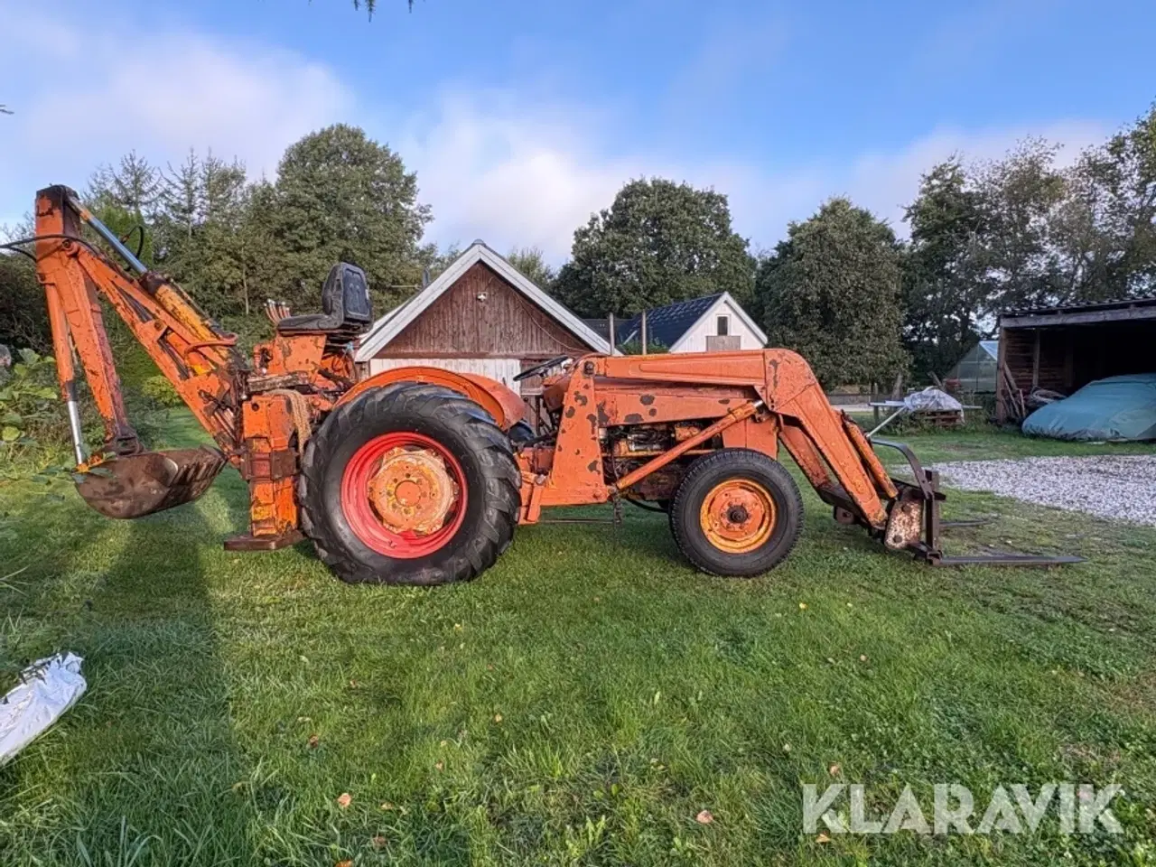 Billede 6 - Traktor Massey Ferguson 203C med frontlift og gravearm