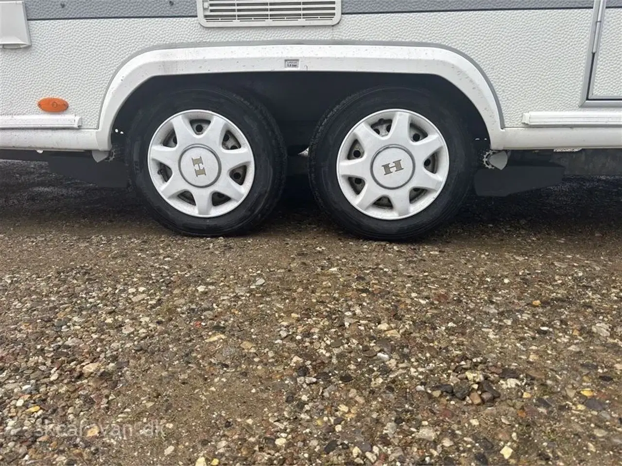 Billede 2 - 2012 - Hobby Prestige 650 WFU MEGET Pæn og velholdt campingvogn