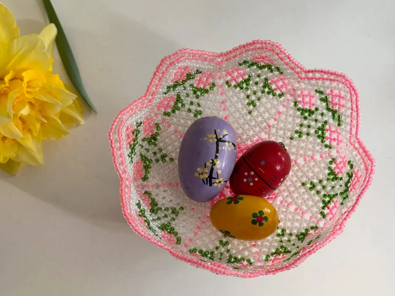 Billede 2 - Perlesyet skål, lyserød