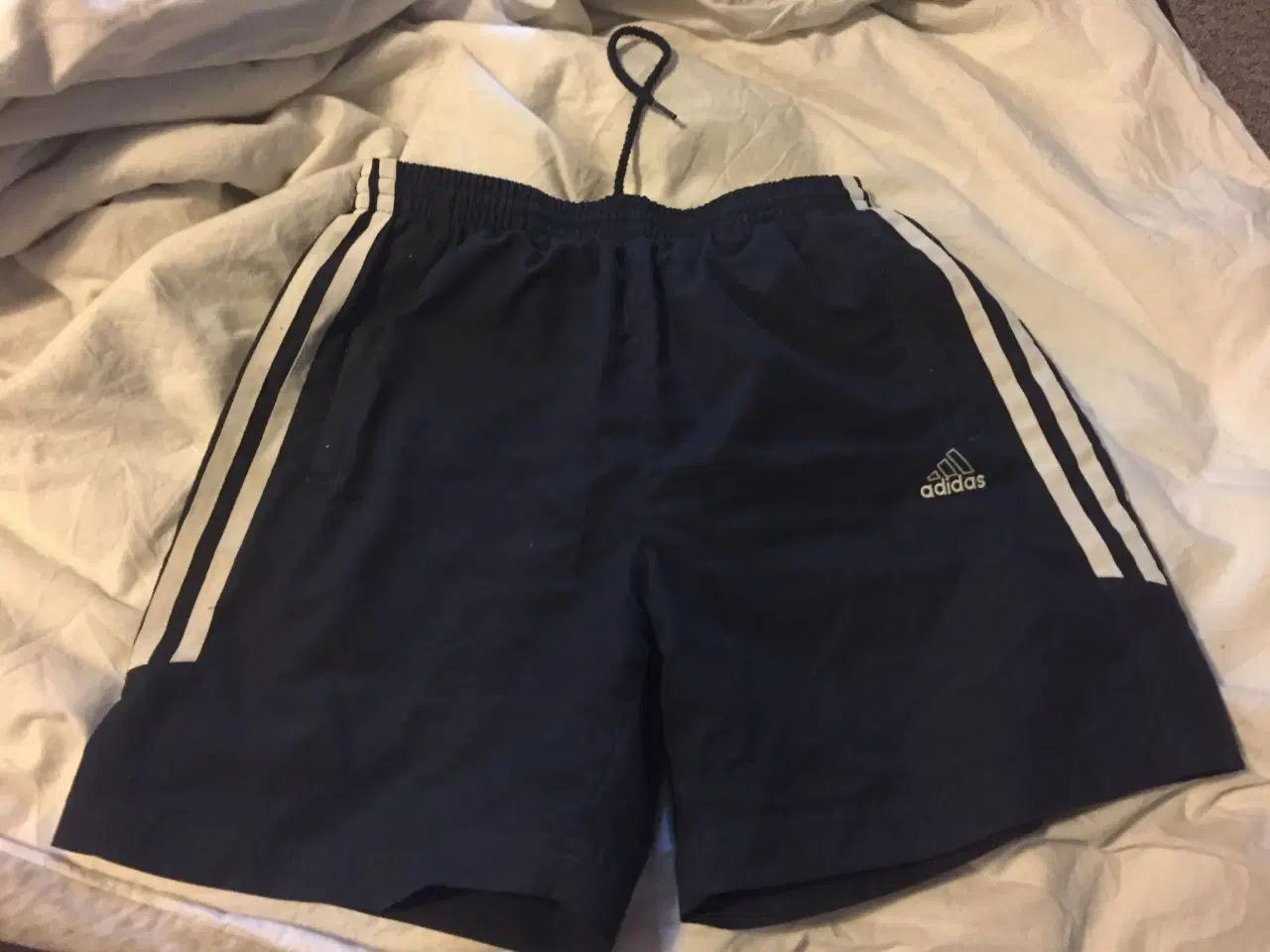 Billede 1 - Mørke blå Adidas shorts